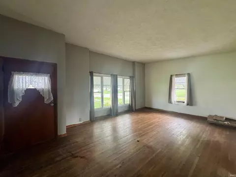 Living - 321 S Walnut St, New Castle, IN 47362 photo 1 of 2