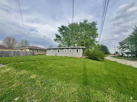 Exterior - 321 S Walnut St, New Castle, IN 47362 photo 6 of 8