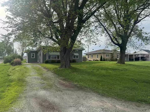 Exterior - 321 S Walnut St, New Castle, IN 47362 photo 4 of 8