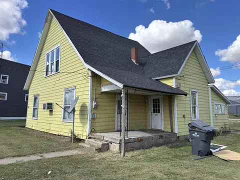 113 E Main St, Saratoga, IN 47382