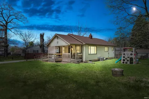 2215 Hillside Ave, South Bend, IN 46613