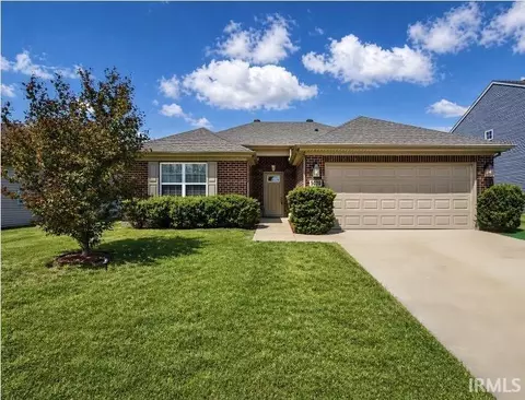 5020 Mustang Dr, Evansville, IN 47715