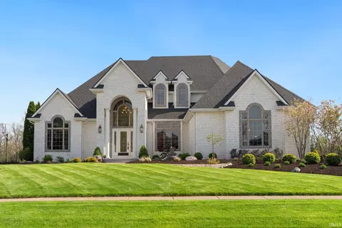 11929 Crossway Dr, Fort Wayne, IN 46814