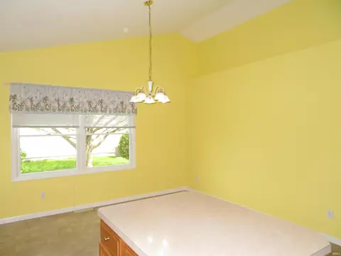Kitchen - 19341 Yoder Dr, Goshen, IN 46528 photo 4 of 4