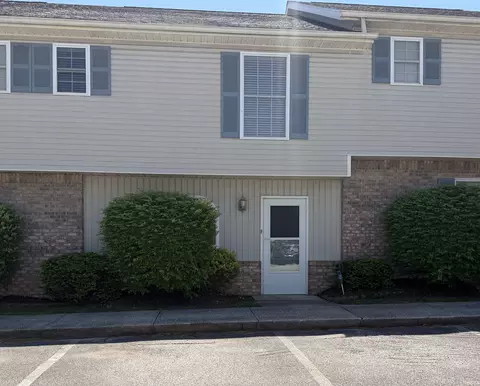 770 E Sherwood Hills Dr, Bloomington, IN 47401