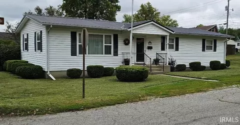 215 Railroad St, Covington, IN 47932