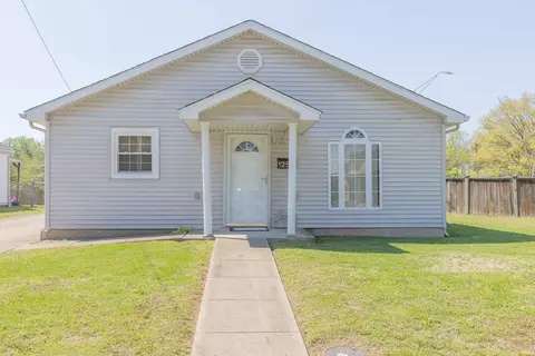 1255 Maple Ct, Evansville, IN 47714