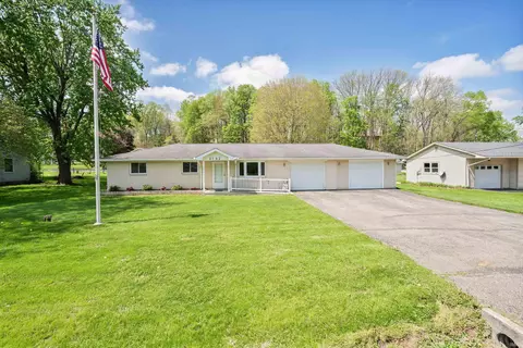 2102 Flora Dr, Peru, IN 46970