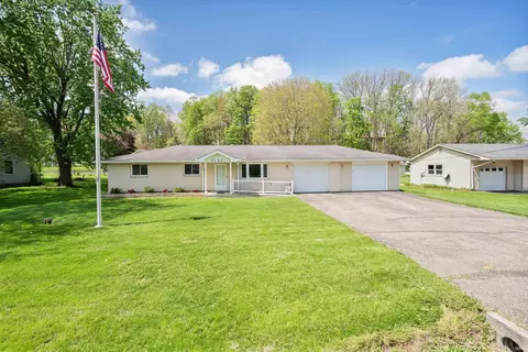 2102 Flora Dr, Peru, IN 46970