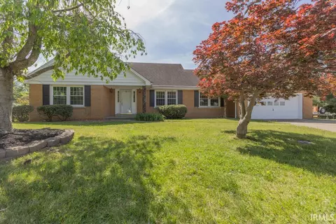 7527 Taylor Cir, Evansville, IN 47715