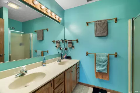Bath - 202 Heritage Dr, Delphi, IN 46923 photo 1 of 2