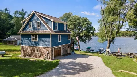 160 Lane 100 Long Lk, Fremont, IN 46737