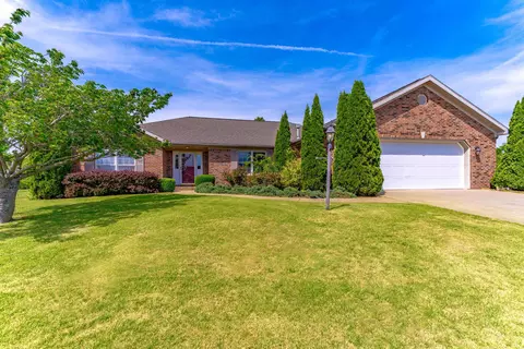 10940 Ridgeview Dr, Evansville, IN 47712