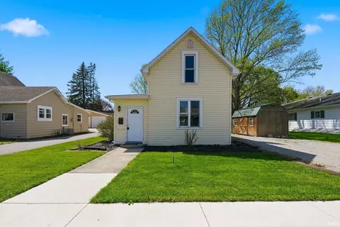 403 S Main St, South Whitley, IN 46787