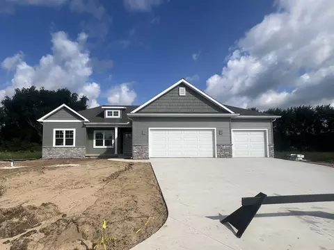 23381 Harold Dr, South Bend, IN 46628