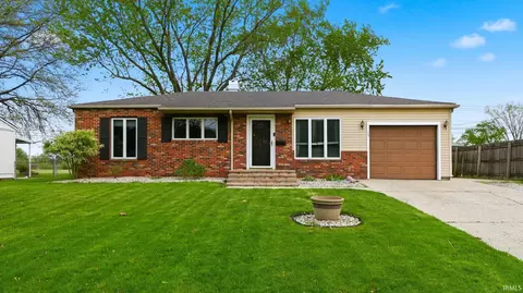 15 Columbian Ave, Bluffton, IN 46714