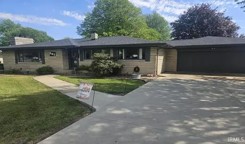 587 W Gossett Rd, Frankfort, IN 46041