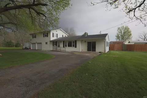 515 E Riverside Rd, Huntington, IN 46750
