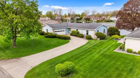 1604 W East Lake Dr, Elkhart, IN 46514