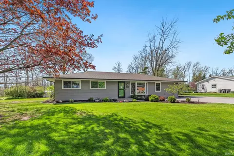 3122 Maple Ln, Fort Wayne, IN 46804