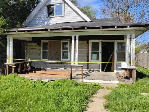 1516 S Washington St, Marion, IN 46953