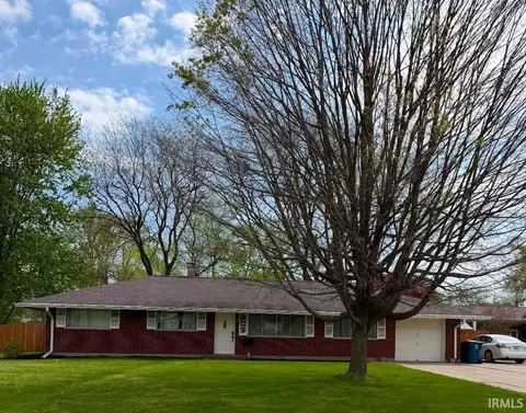 202 S Clark St, Auburn, IN 46706