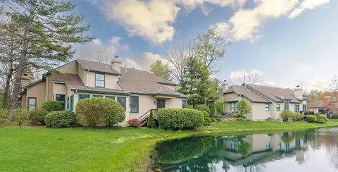 1353 Bridge Water Way Dr #D 7, Mishawaka, IN 46545