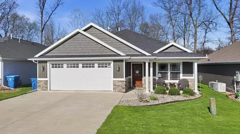 503 Williamson Cir, Angola, IN 46703