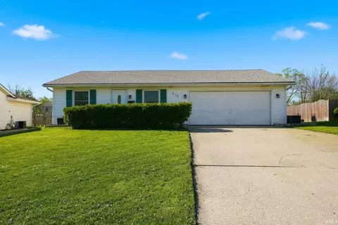 910 Aurora Knoll Ln, Fort Wayne, IN 46825