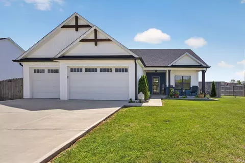 634 E Benjamin St, Ellettsville, IN 47429