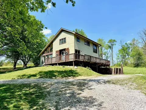 590 Bartlettsville Rd, Bedford, IN 47421