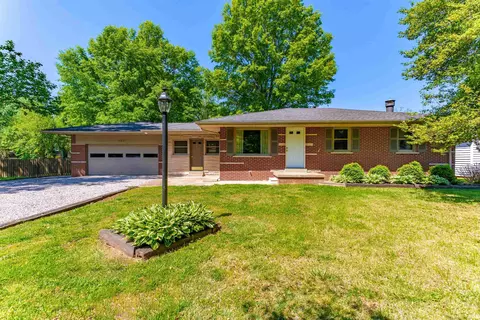 6077 Grand River Rd, Newburgh, IN 47630