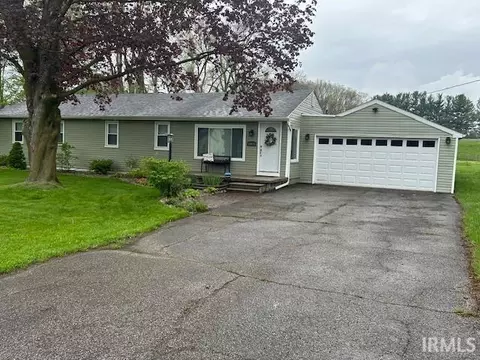 55075 Sundown Rd, South Bend, IN 46628