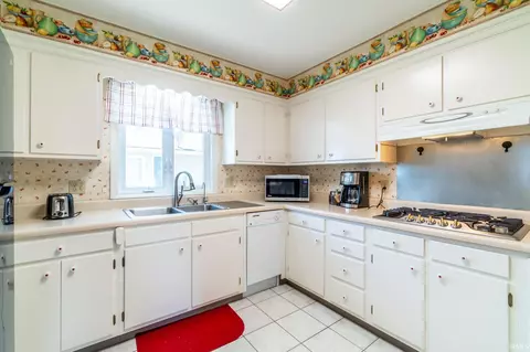 Kitchen - 1835 S 445 E, Lagrange, IN 46761 photo 2 of 2
