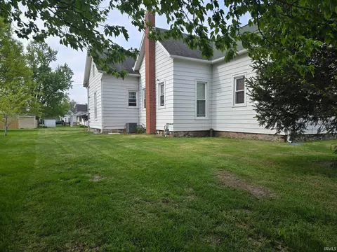 Exterior - 401 E 3rd St, Brookston, IN 47923 photo 4 of 6