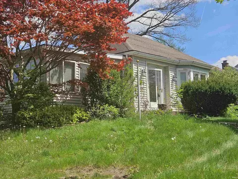 3232 Eastbrook Dr, Fort Wayne, IN 46805