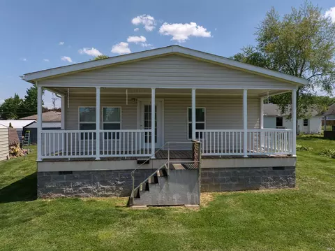 302 S Center St, Fort Branch, IN 47648