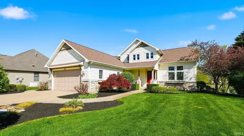 2570 E Ontario Ln, Warsaw, IN 46582
