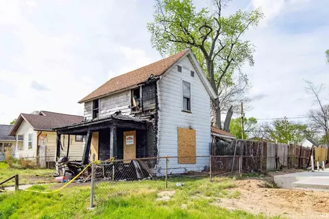 1149 Miner St, South Bend, IN 46617