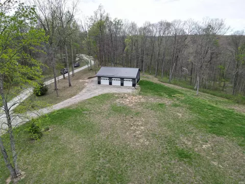 9045 E Pine Road Cmn, Bloomfield, IN 47424
