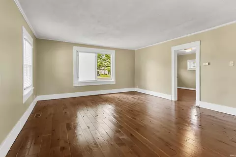 Living - 103 E Harrison St, Delphi, IN 46923 photo 1 of 2