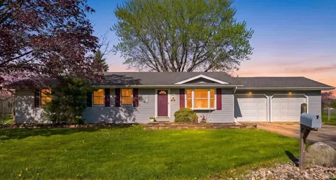 1112 S Ijams St, Garrett, IN 46738