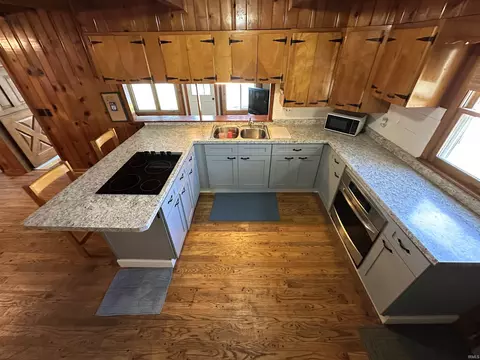 Kitchen - 4863 Elmer Girtz Dr, Monticello, IN 47960 photo 2 of 4