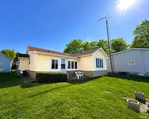 Exterior - 4863 Elmer Girtz Dr, Monticello, IN 47960 photo 1 of 6
