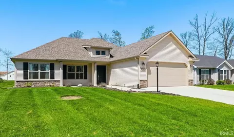 684 S Cottonwood Ct, Columbia City, IN 46725