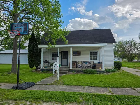 359 NW J St, Linton, IN 47441