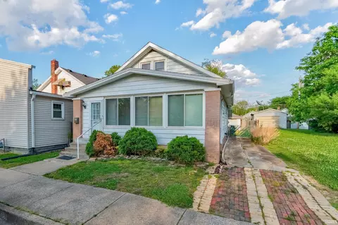 1202 Henning Ave, Evansville, IN 47714