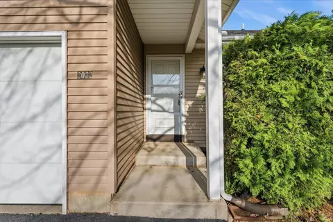 2022 Poppy Ct, Mishawaka, IN 46544