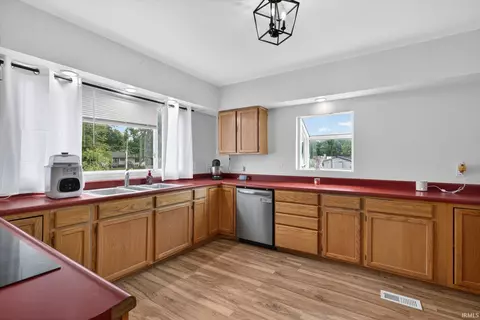 Kitchen - 630 S 9th St, Mitchell, IN 47446 photo 1 of 3