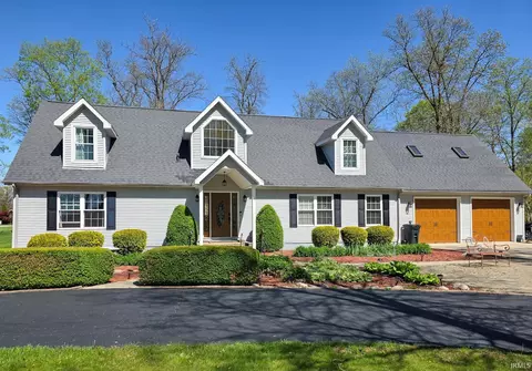 2770 S Crestview Dr, Winamac, IN 46996